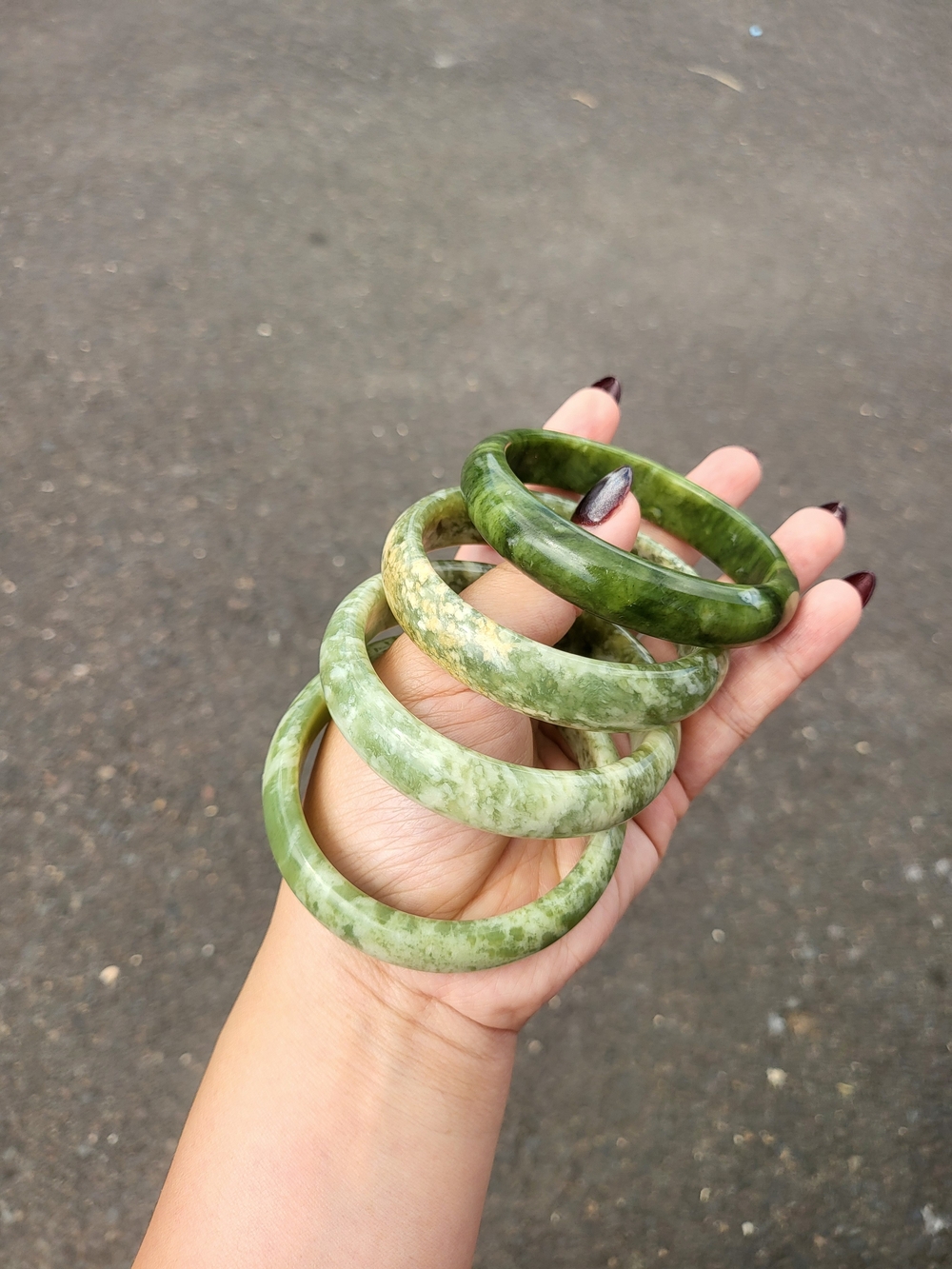 Hand-Carved Green Jade Bangle Bracelet - Natural Green